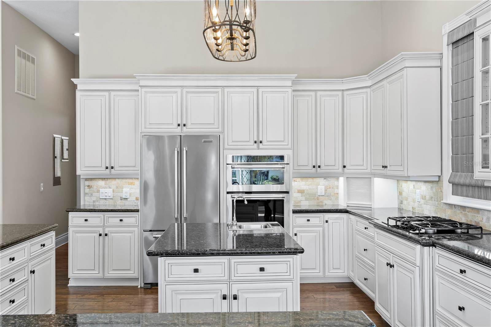 6103 Pasadena Point Boulevard South, Gulfport, FL 33707