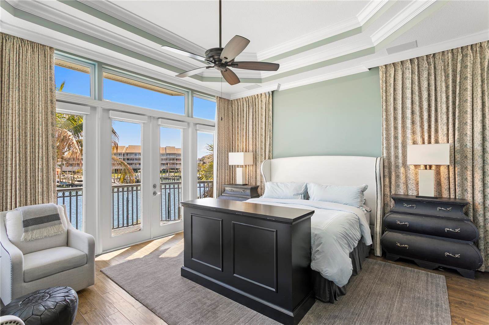 6103 Pasadena Point Boulevard South, Gulfport, FL 33707