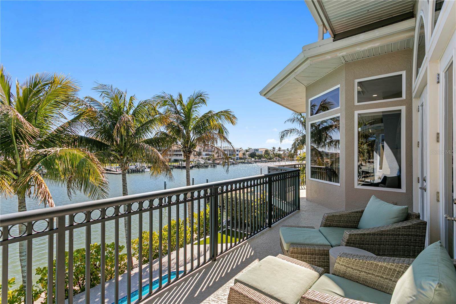 6103 Pasadena Point Boulevard South, Gulfport, FL 33707