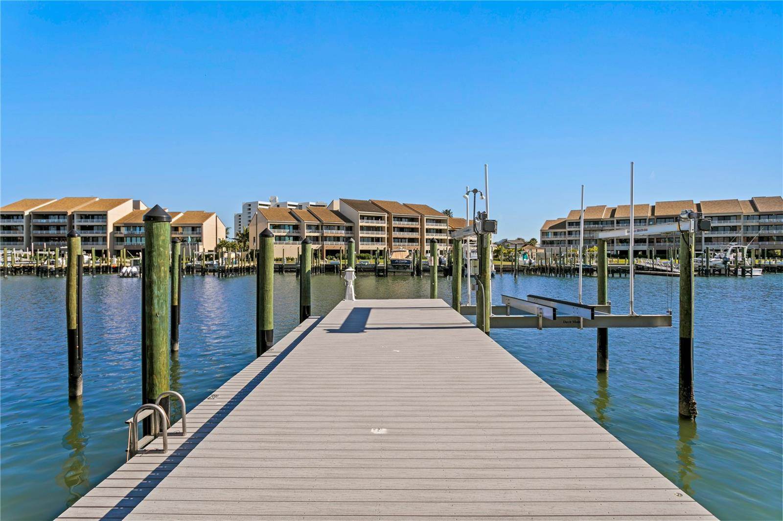 6103 Pasadena Point Boulevard South, Gulfport, FL 33707