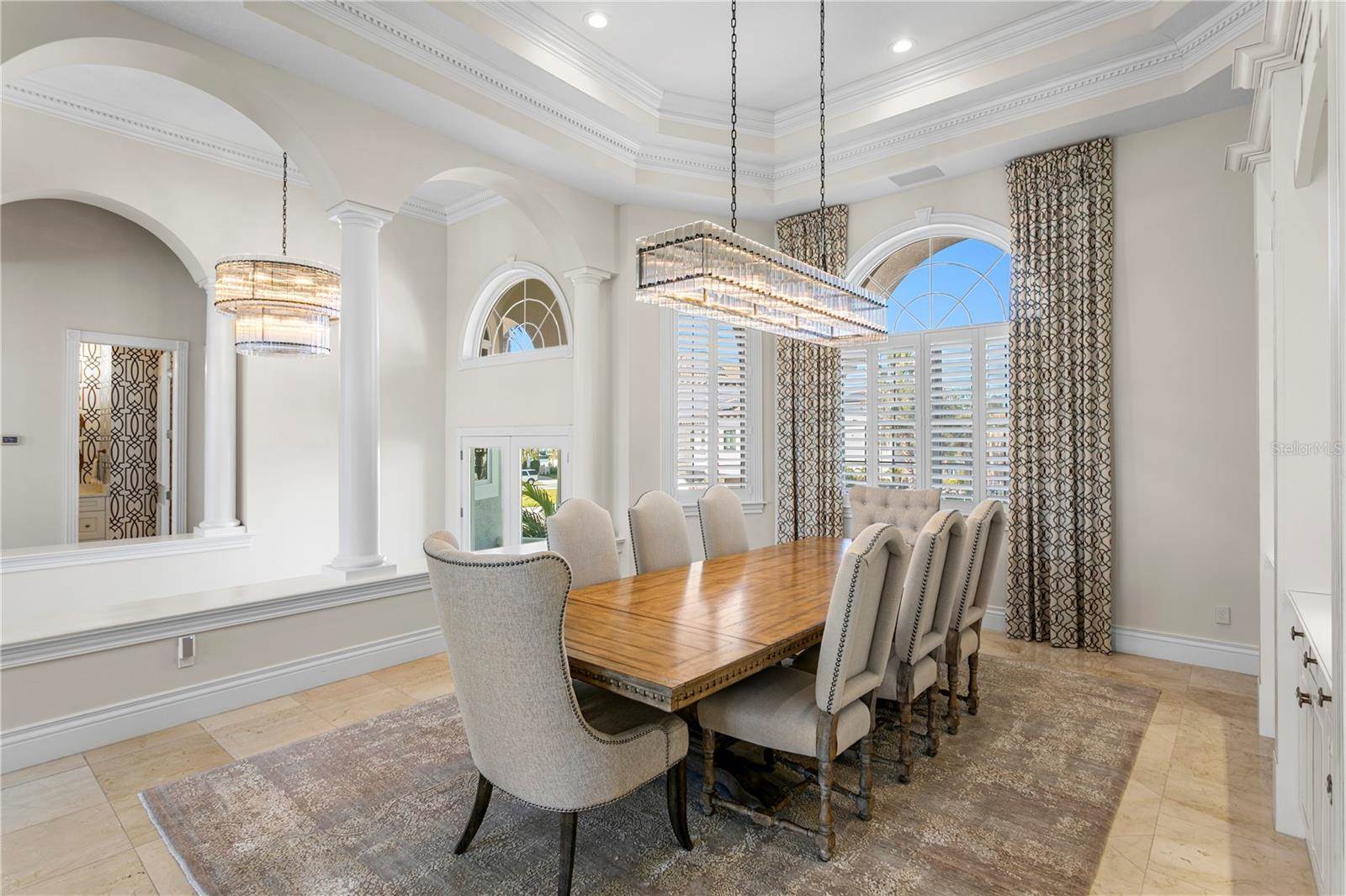 6103 Pasadena Point Boulevard South, Gulfport, FL 33707