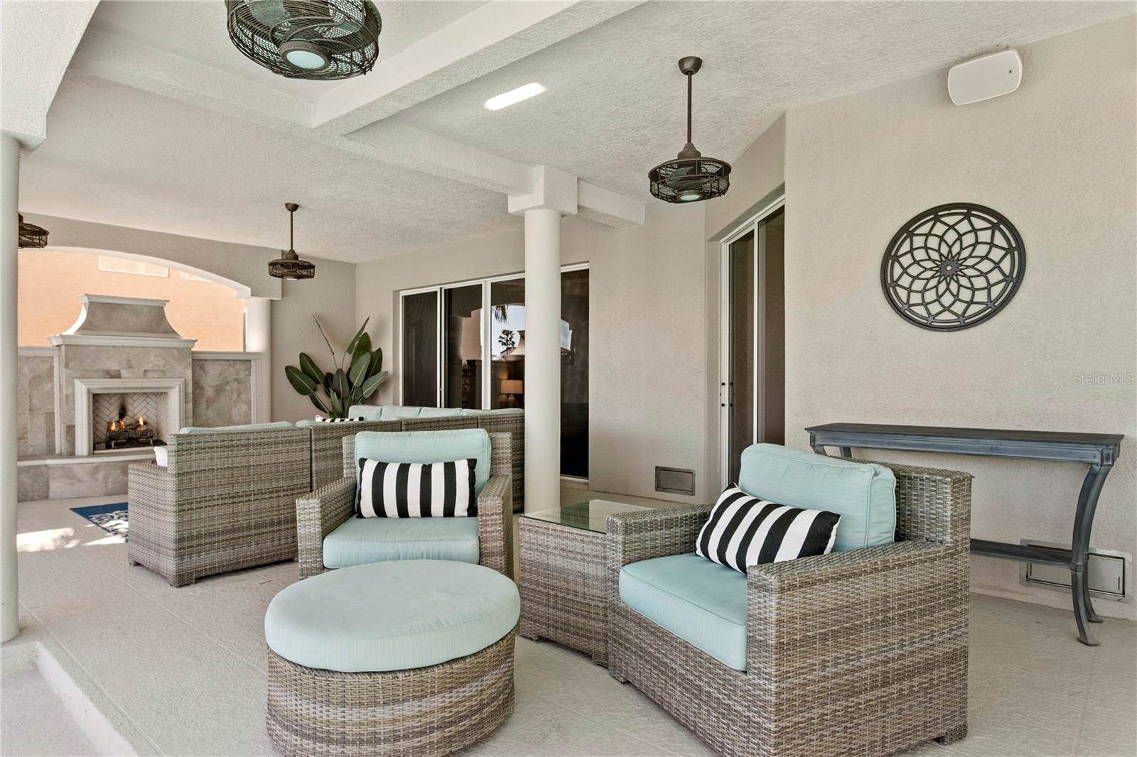 6103 Pasadena Point Boulevard South, Gulfport, FL 33707