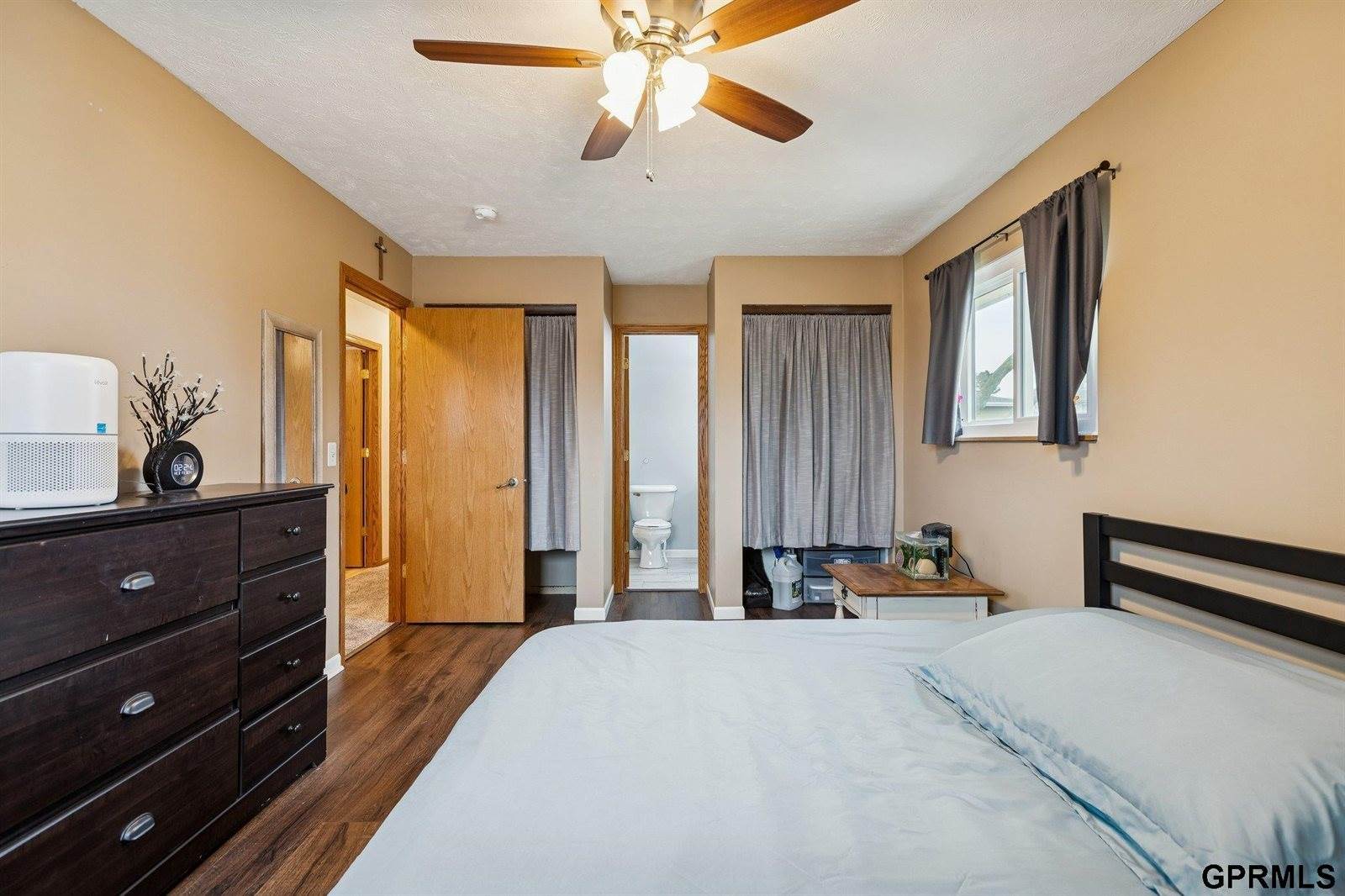 13809 X Circle, Omaha, NE 68137