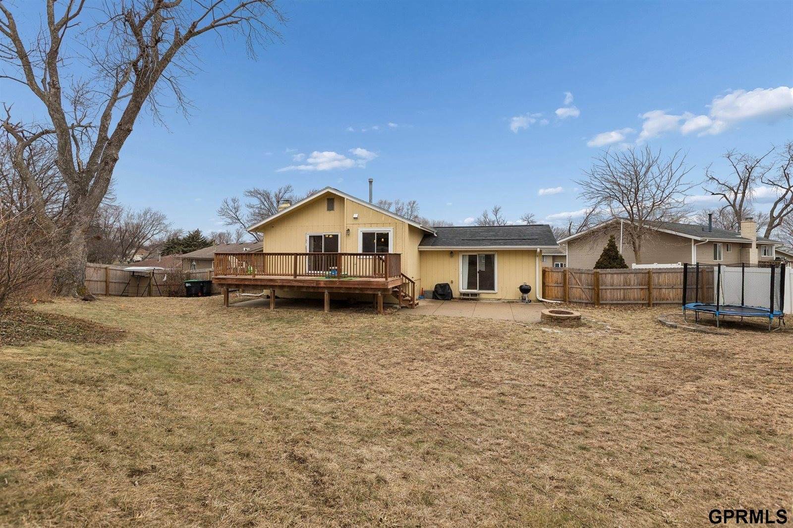 13809 X Circle, Omaha, NE 68137