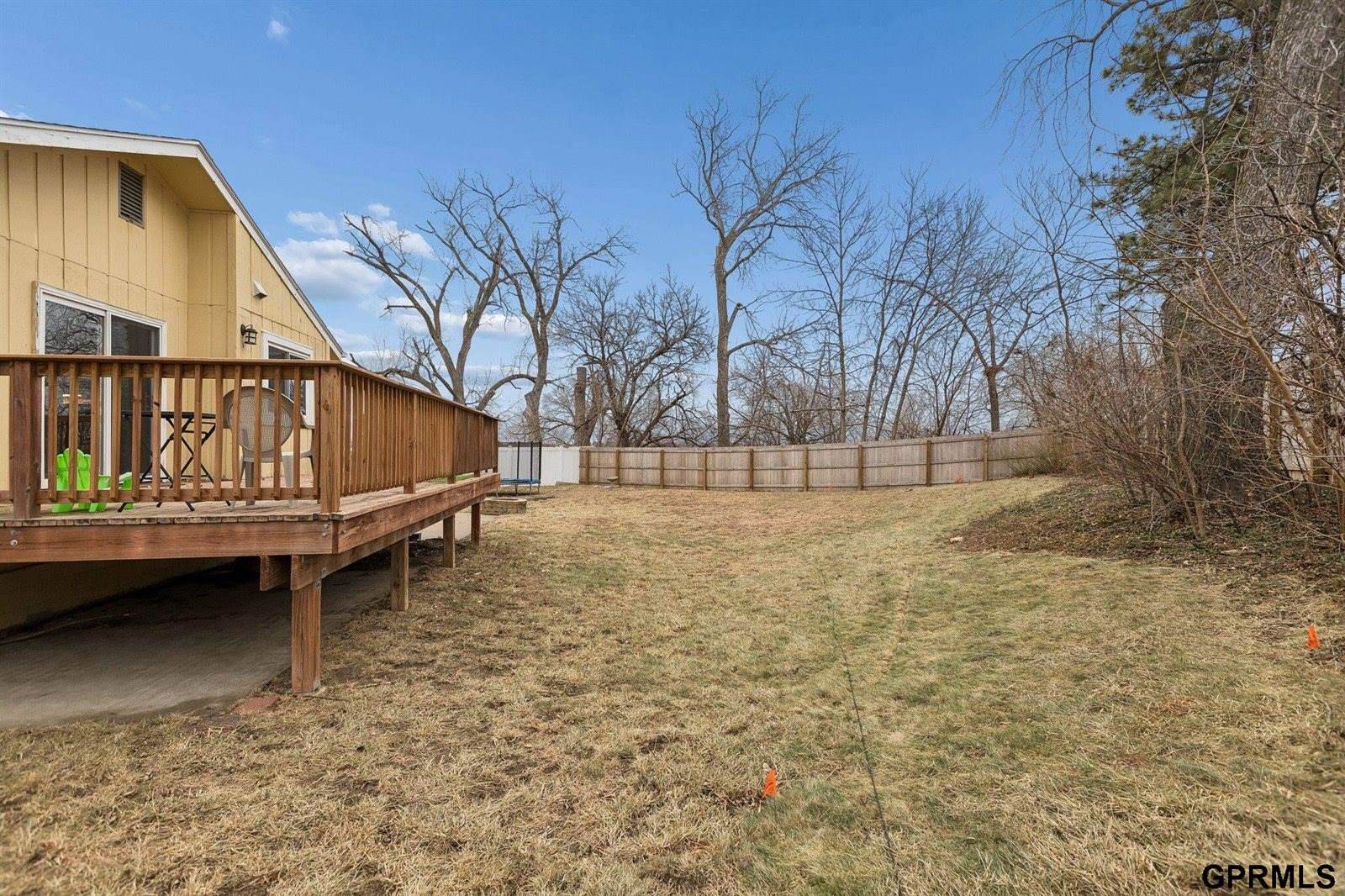 13809 X Circle, Omaha, NE 68137