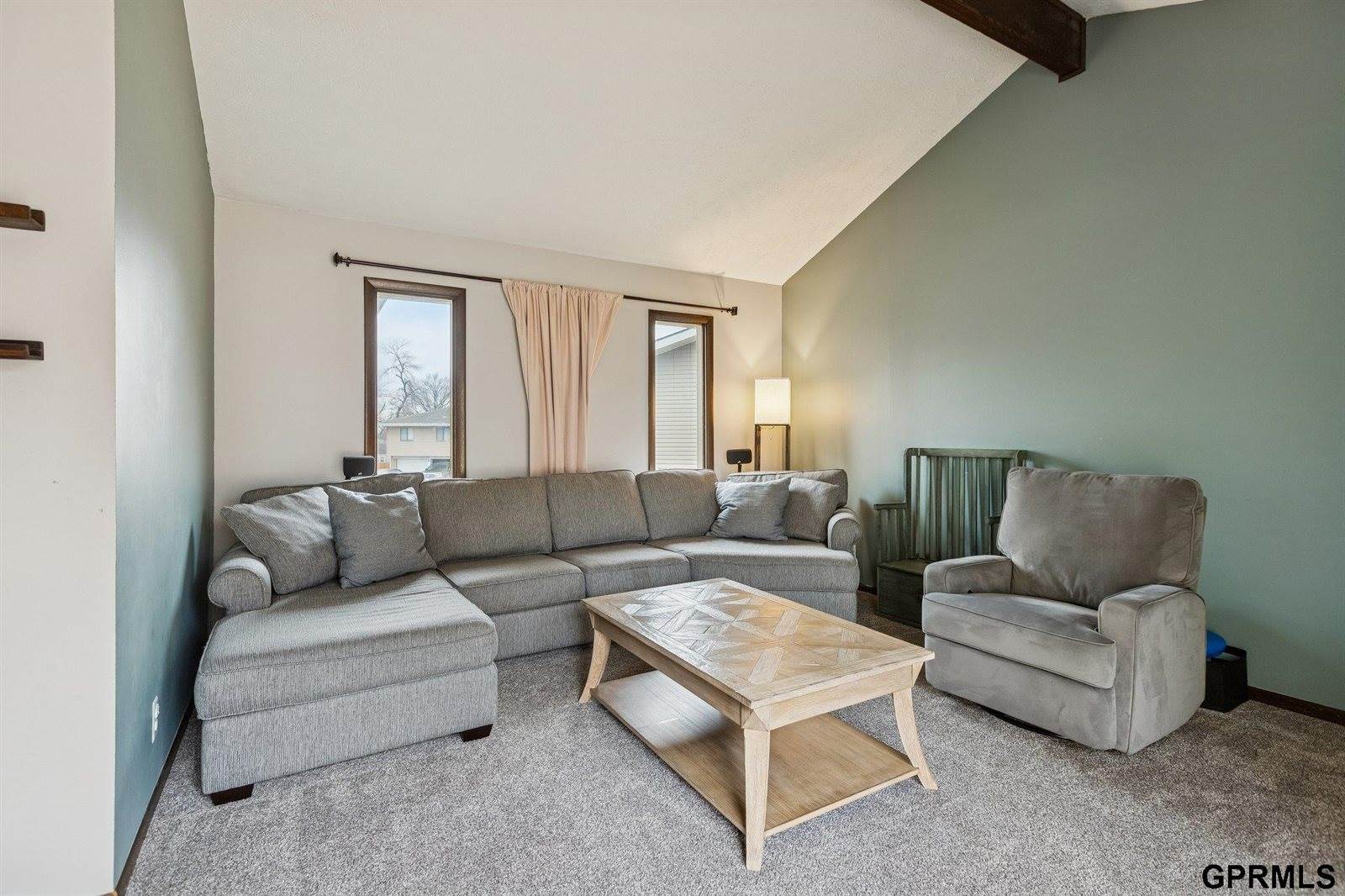 13809 X Circle, Omaha, NE 68137