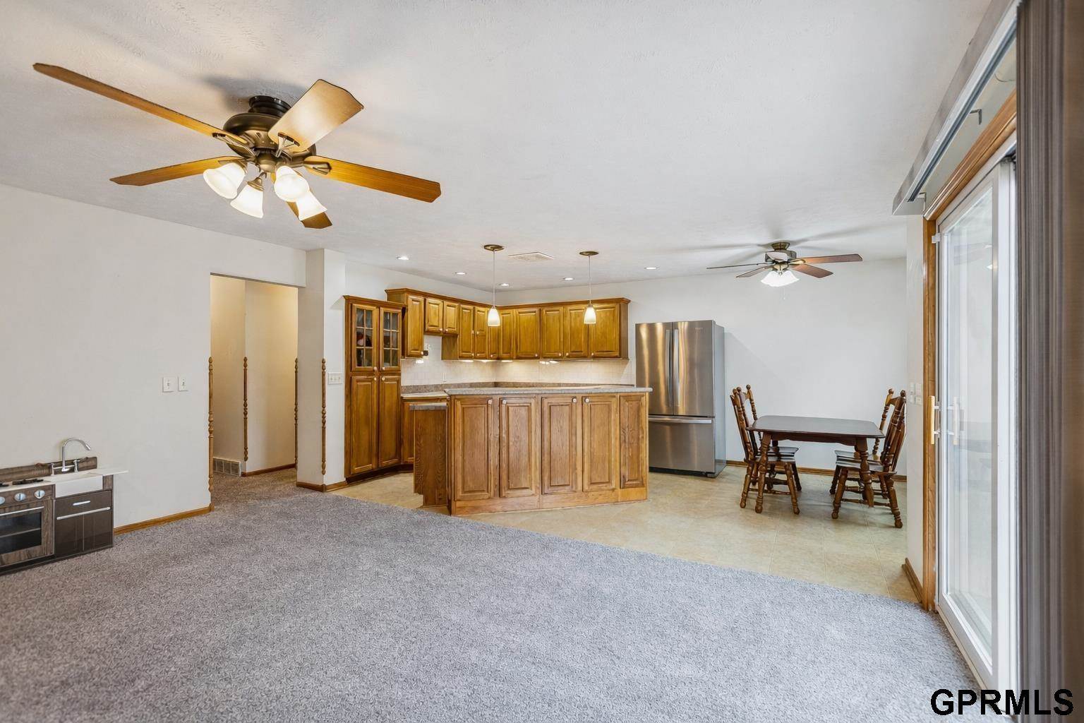 13809 X Circle, Omaha, NE 68137