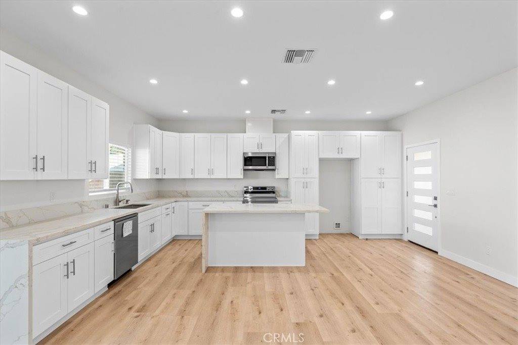 15951 Simonds Street, Granada Hills, CA 91344