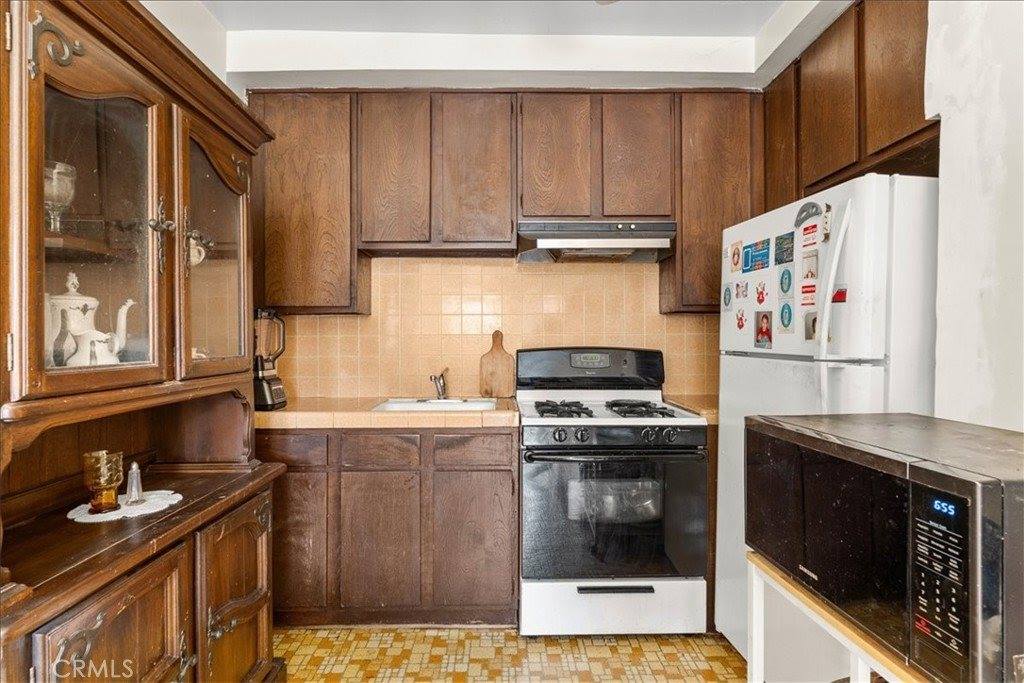 3883 Filion Street, Los Angeles, CA 90065