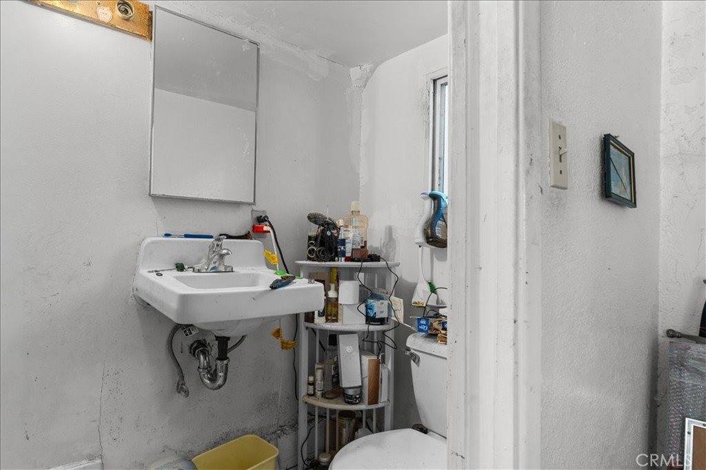 3883 Filion Street, Los Angeles, CA 90065