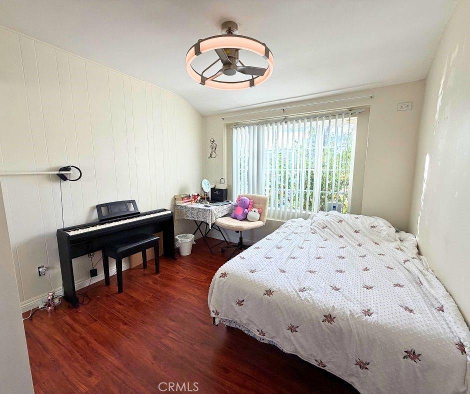 7756 Eton, Canoga Park, CA 91304