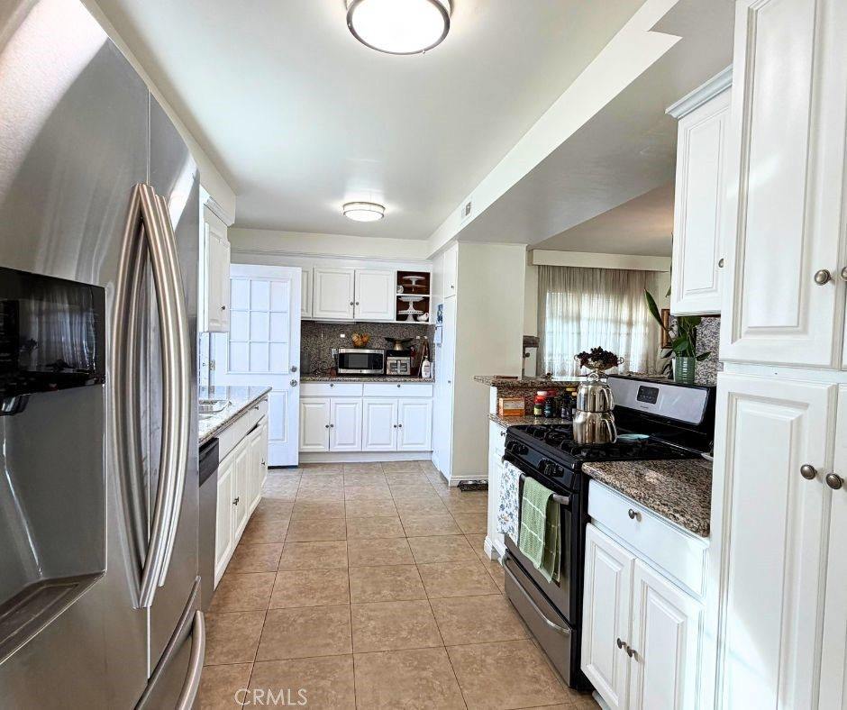 7756 Eton, Canoga Park, CA 91304