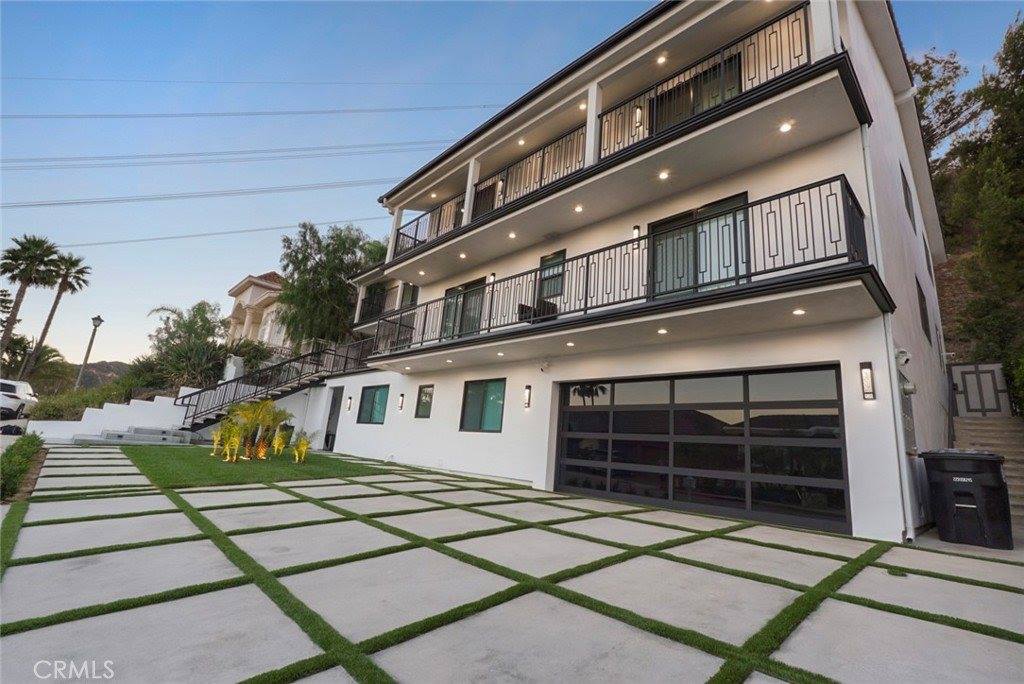 3381 Oakmont View, Glendale, CA 91208