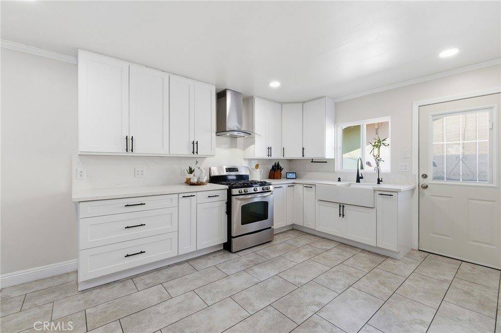 1300 Bluebell, Oxnard, CA 93036