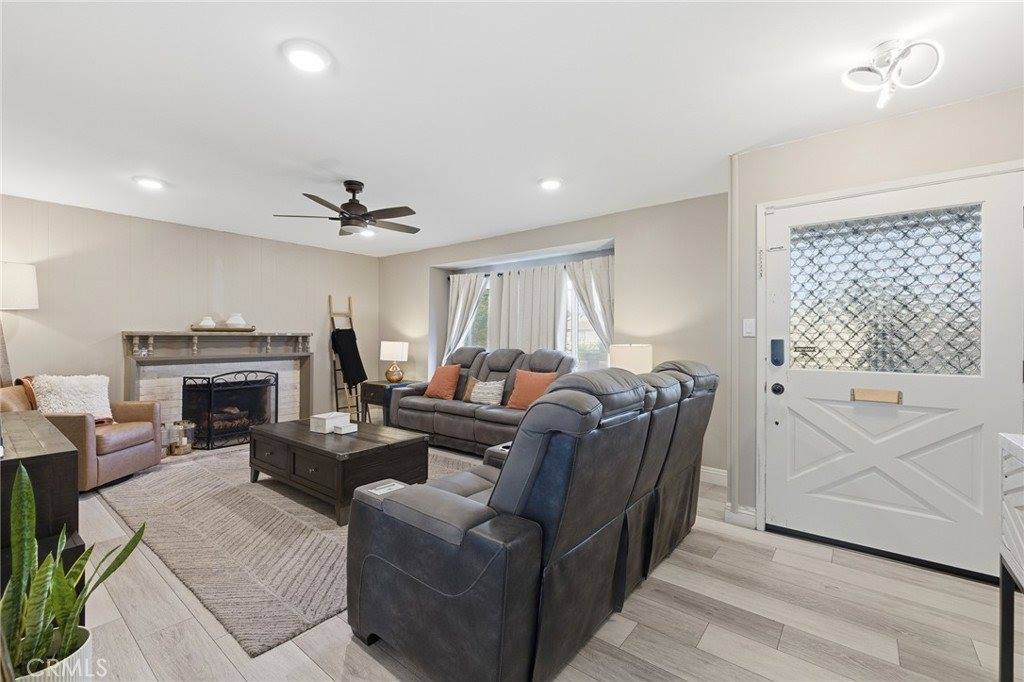 1300 Bluebell, Oxnard, CA 93036