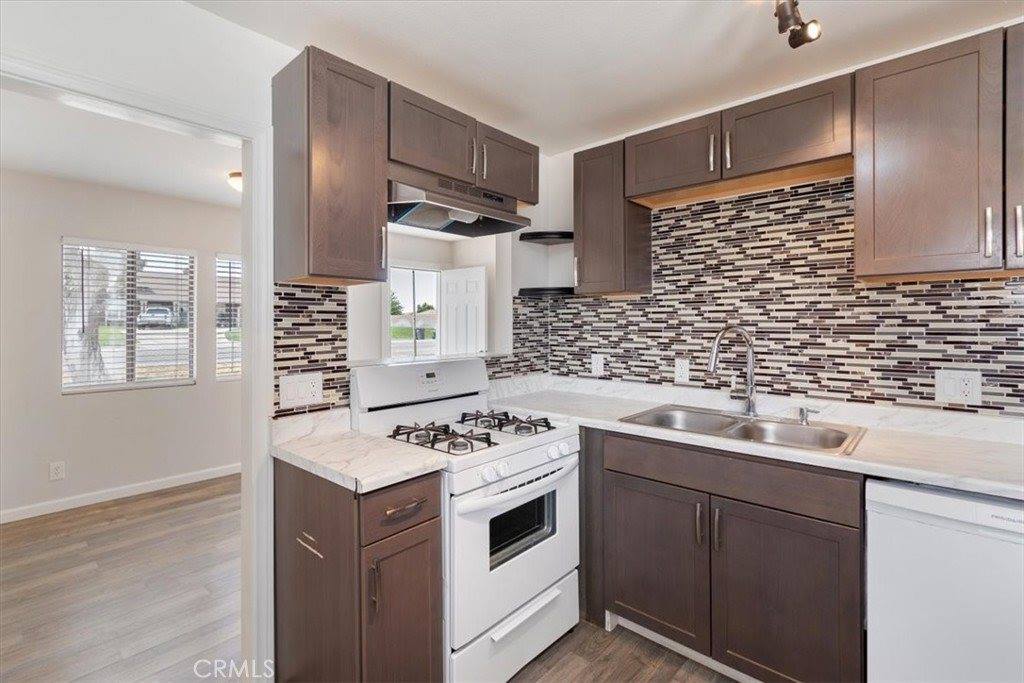 43324 45th Street West, Lancaster, CA 93536