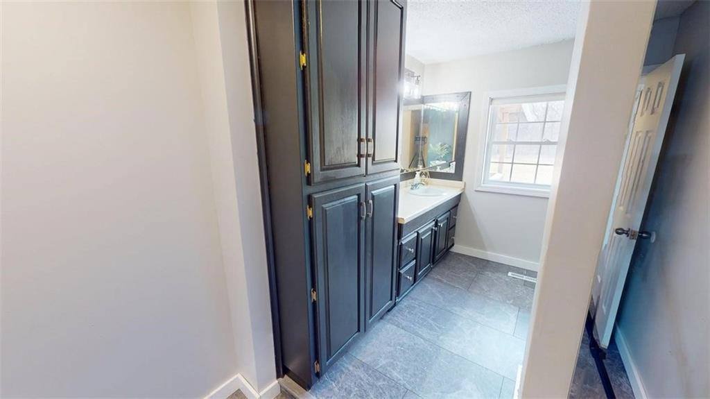 15683 Gilman Road, Leavenworth, KS 66048