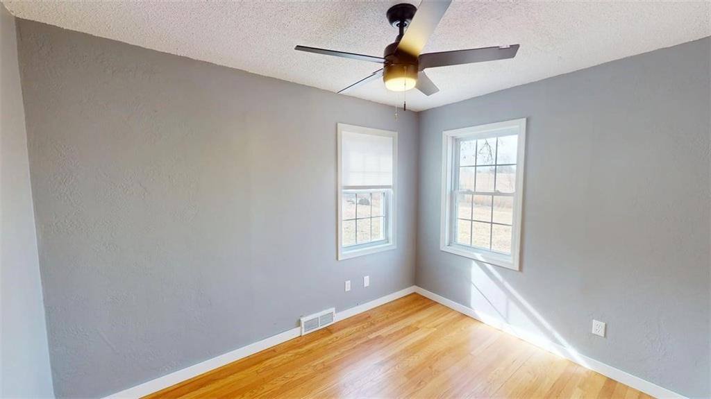 15683 Gilman Road, Leavenworth, KS 66048