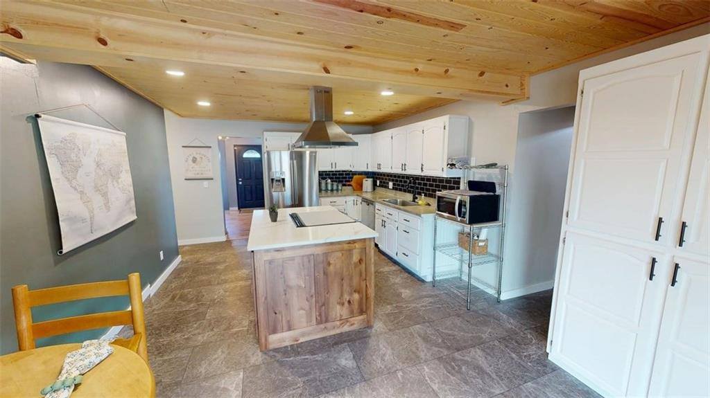 15683 Gilman Road, Leavenworth, KS 66048