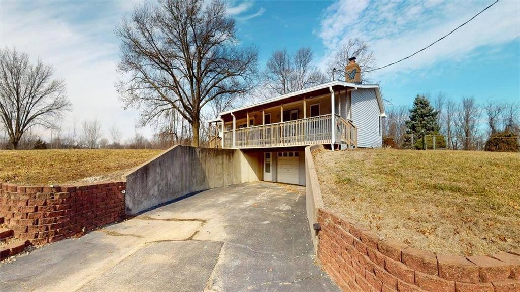 15683 Gilman Road, Leavenworth, KS 66048
