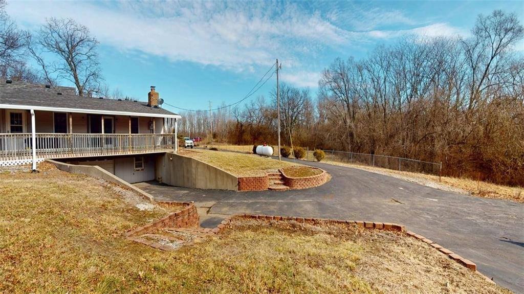 15683 Gilman Road, Leavenworth, KS 66048