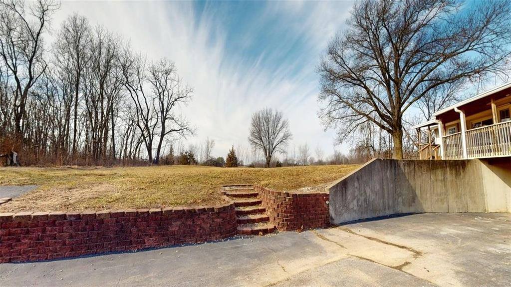 15683 Gilman Road, Leavenworth, KS 66048