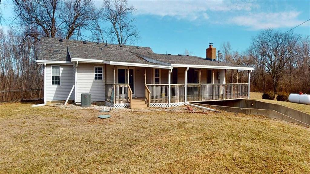 15683 Gilman Road, Leavenworth, KS 66048