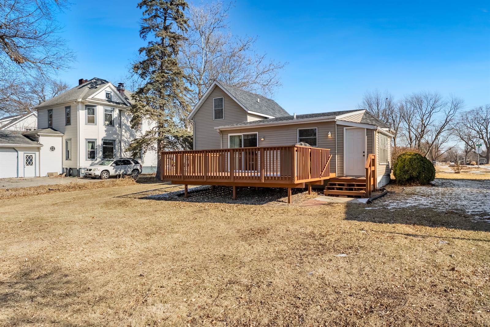 401 N Ridge St, Cambridge, IL 61238