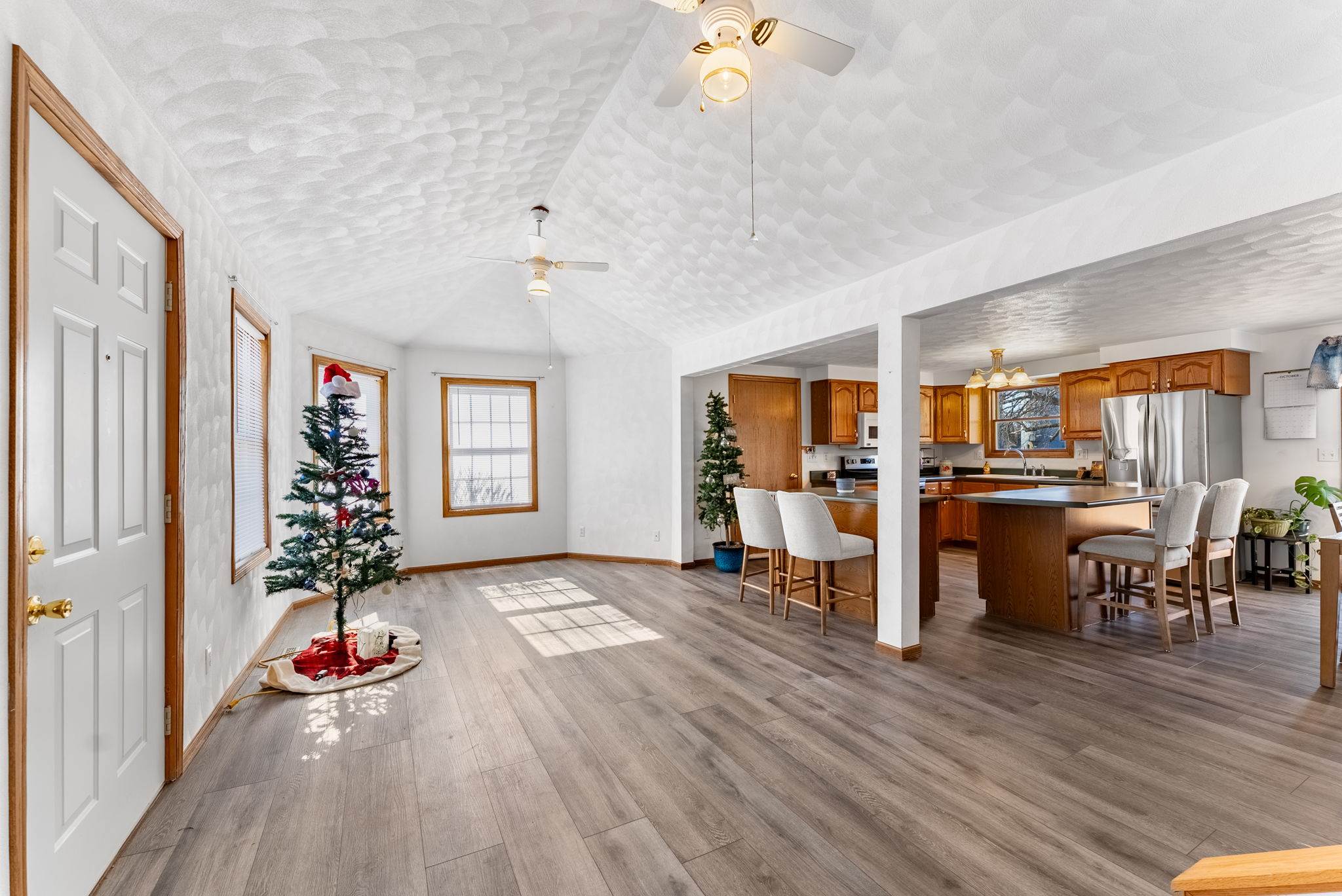 401 N Ridge St, Cambridge, IL 61238