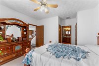 401 N Ridge St, Cambridge, IL 61238