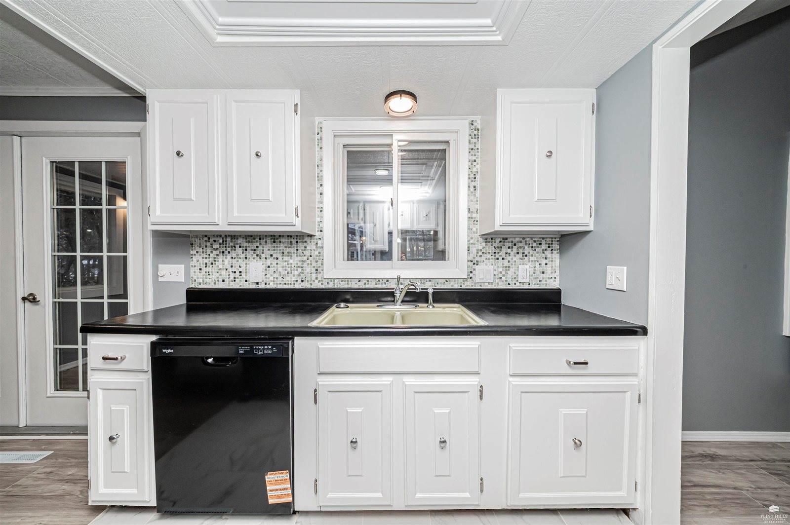 224 South Bluff Street, Enterprise, KS 67441