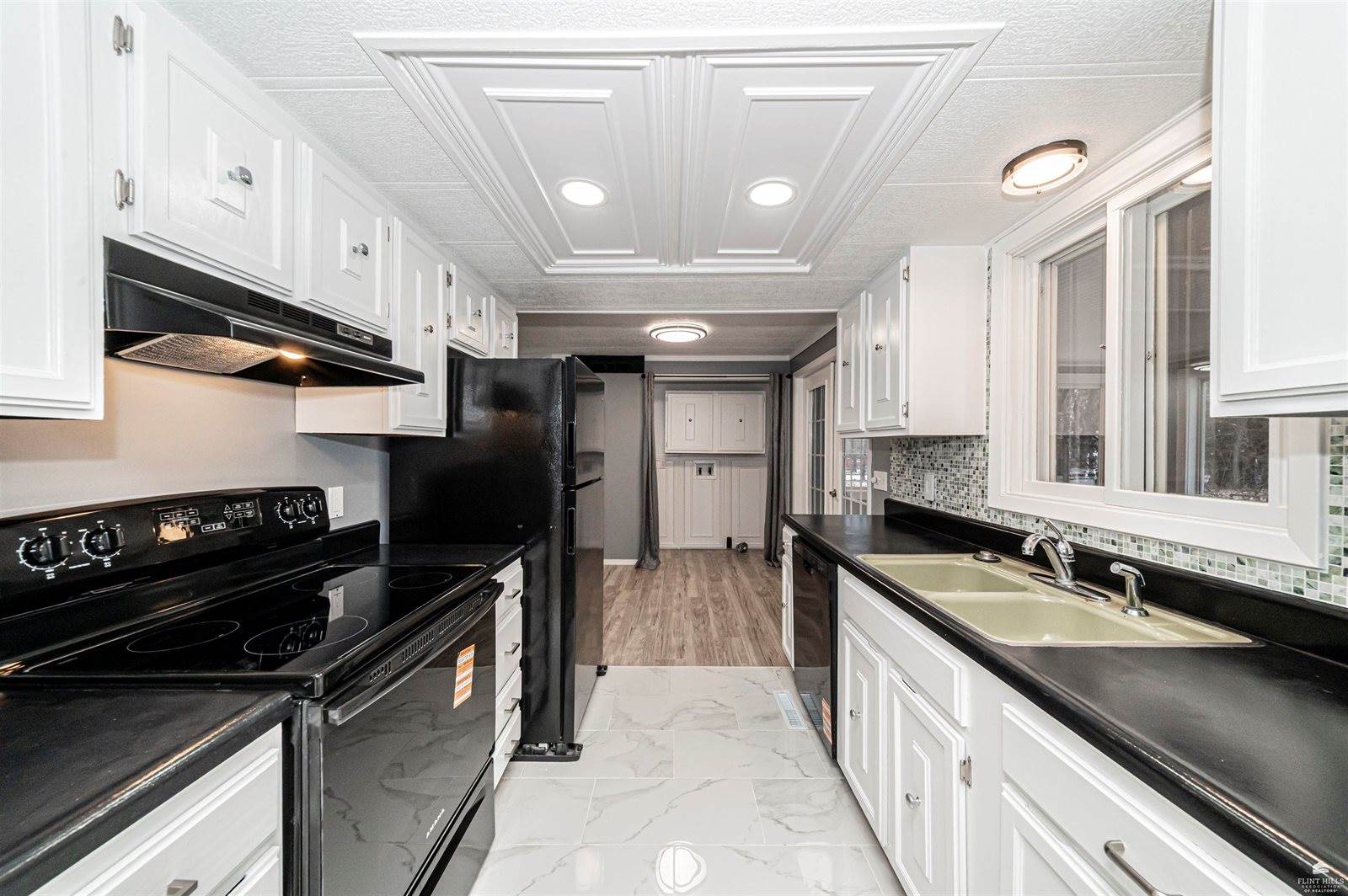 224 South Bluff Street, Enterprise, KS 67441