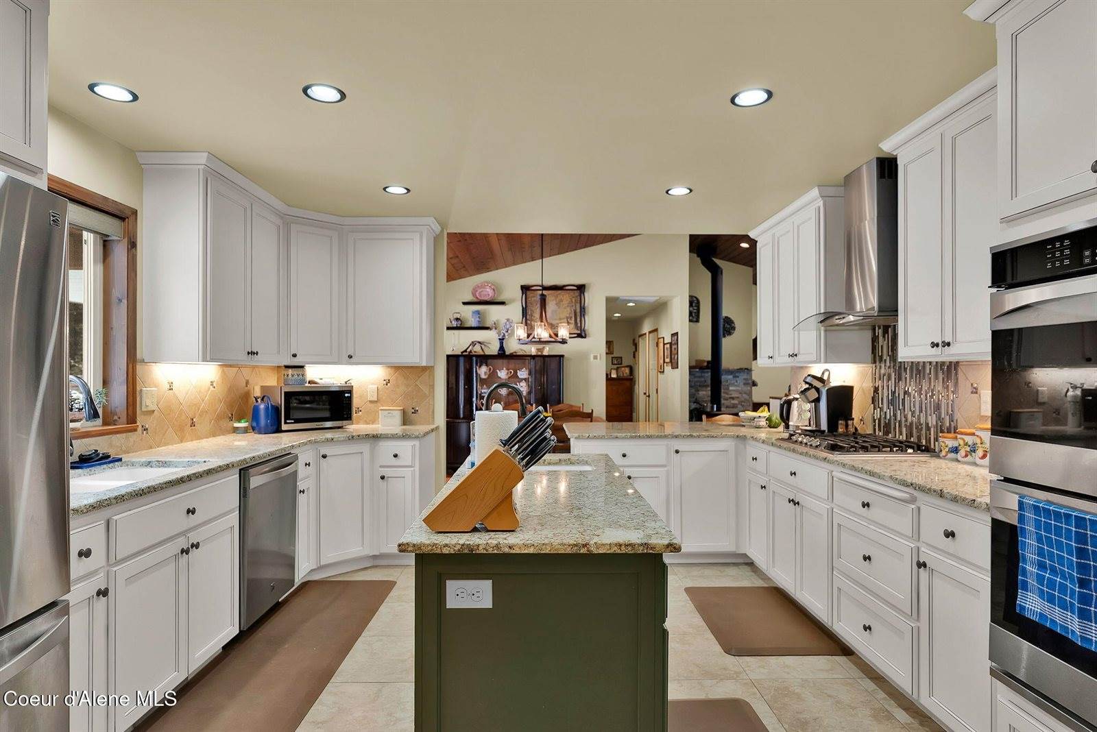 204 Jeru Ridge Trl, Sandpoint, ID 83864