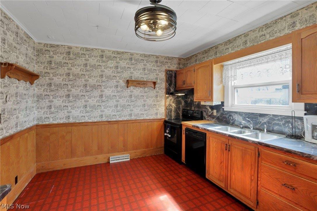 723 North 16th Street, Cambridge, OH 43725