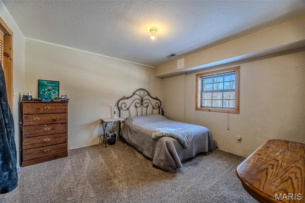 321 Wiese Lane, Newburg, MO 65550