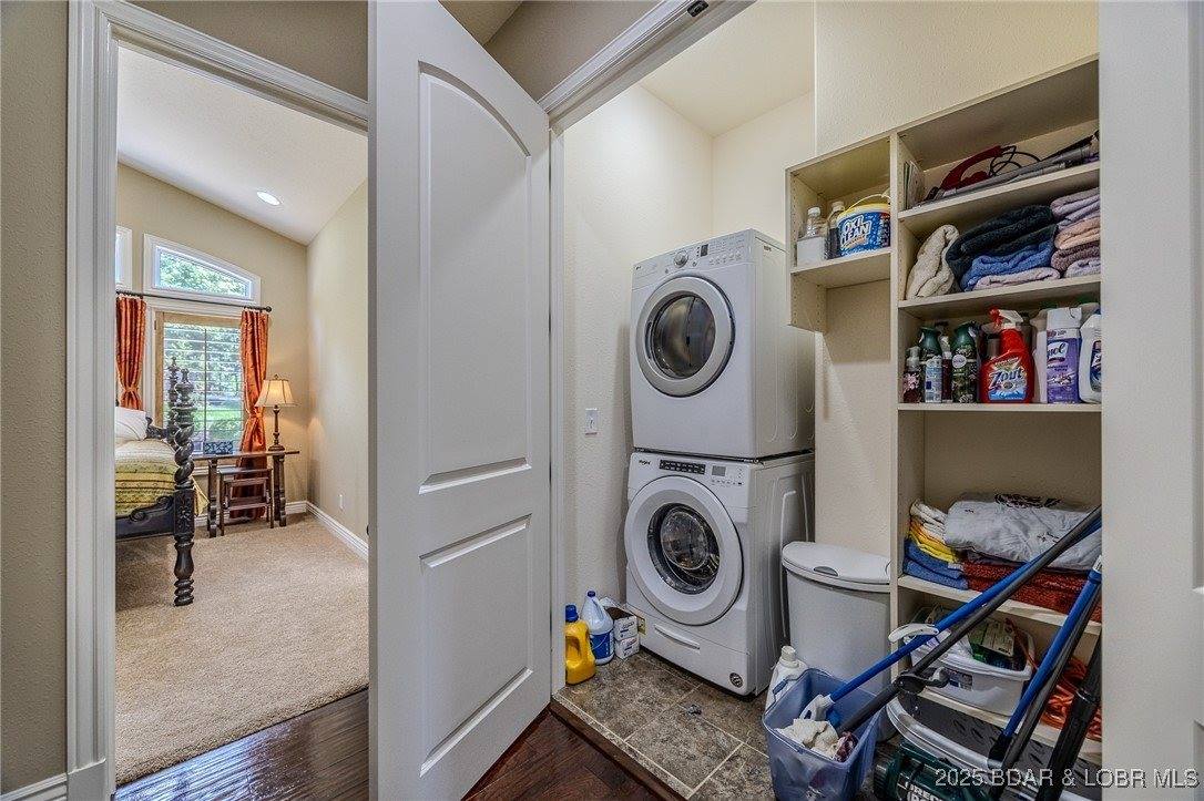 720 Via Del Lago Drive, Sunrise Beach, MO 65079