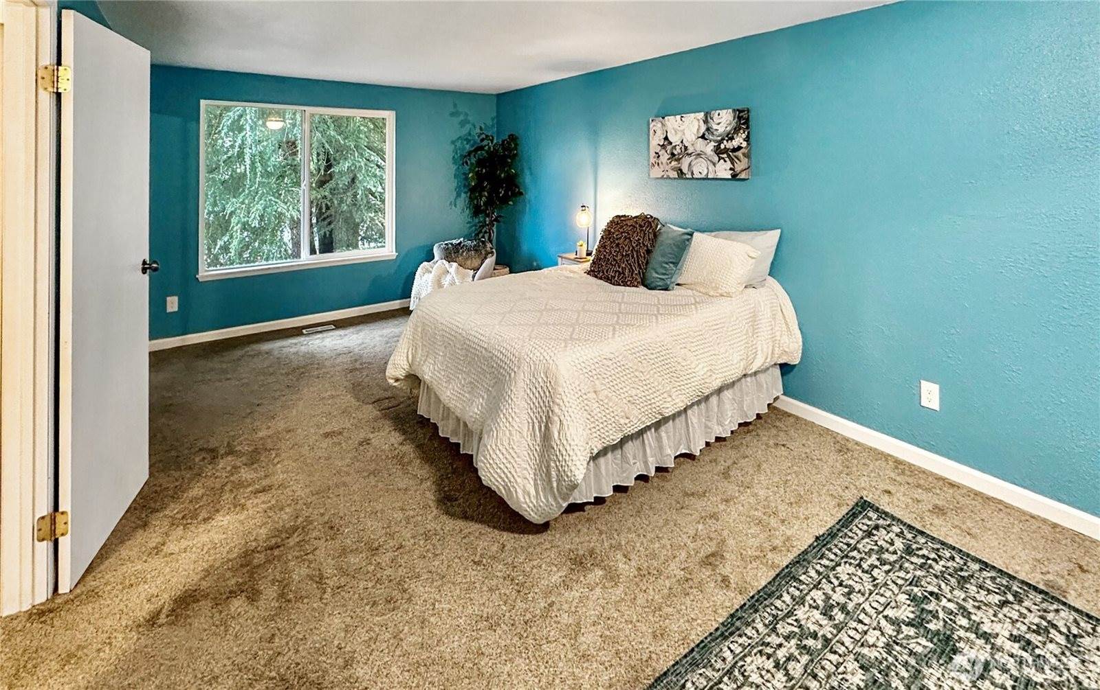 7910 Husky Way SE, Lacey, WA 98503