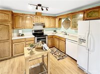 7910 Husky Way SE, Lacey, WA 98503