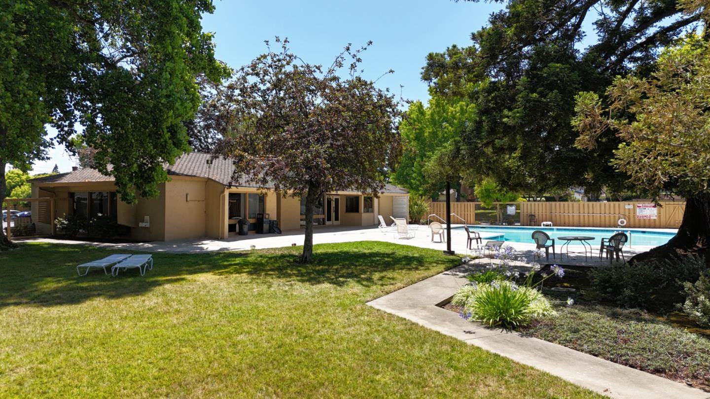 125 Connemara Way, Sunnyvale, CA 94087