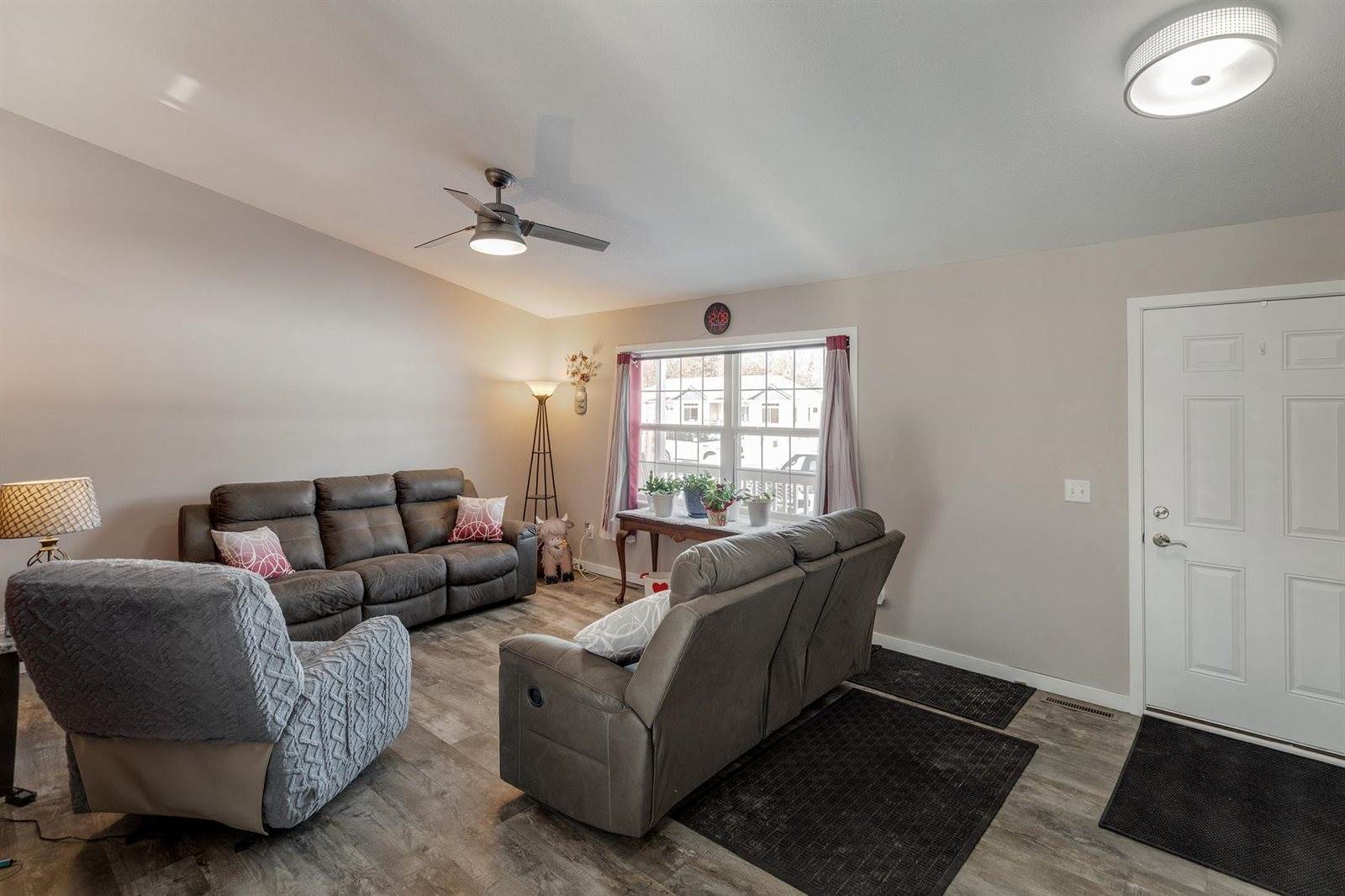 6185 Fairfax Court, Baxter, MN 56425