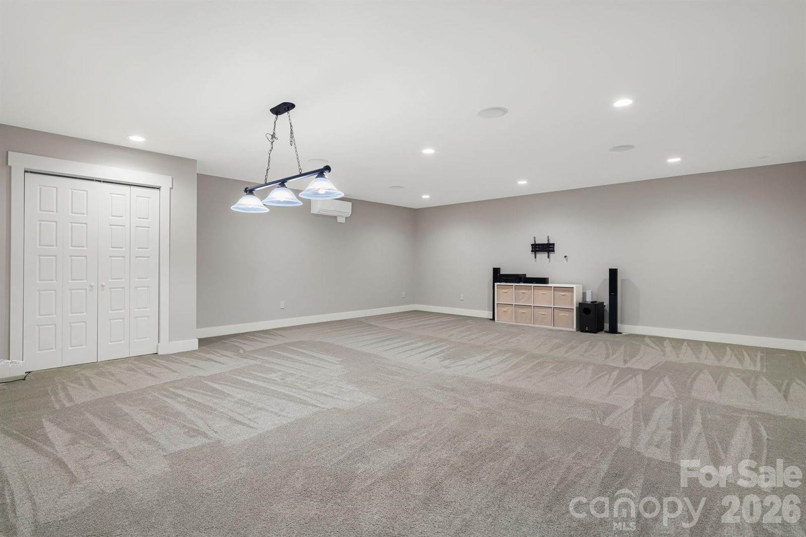 5 Magnolia Farms Drive, Asheville, NC 28806