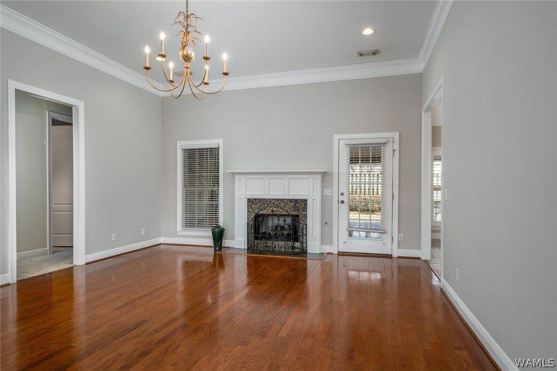 702 Greenbriar Drive, Northport, AL 35473