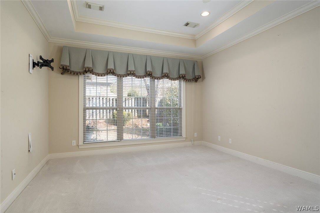 702 Greenbriar Drive, Northport, AL 35473