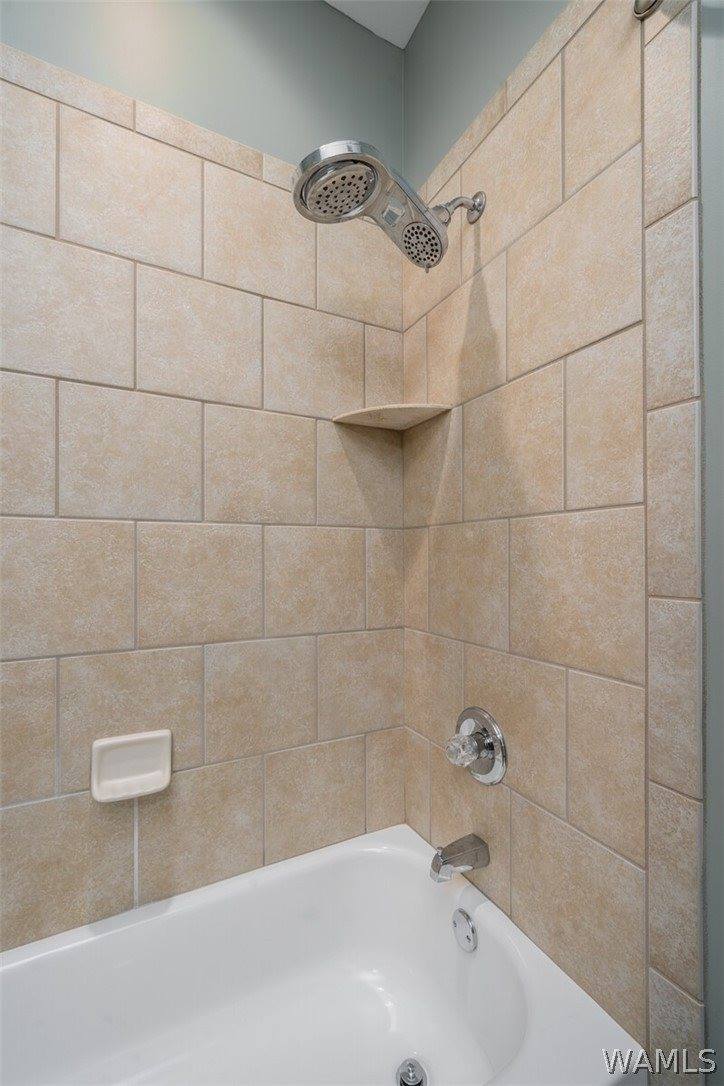 702 Greenbriar Drive, Northport, AL 35473