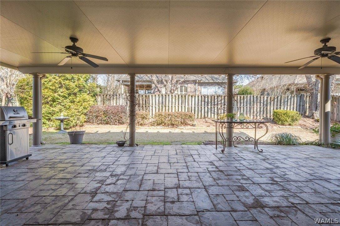 702 Greenbriar Drive, Northport, AL 35473