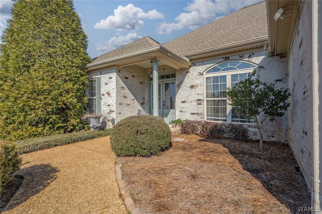 702 Greenbriar Drive, Northport, AL 35473