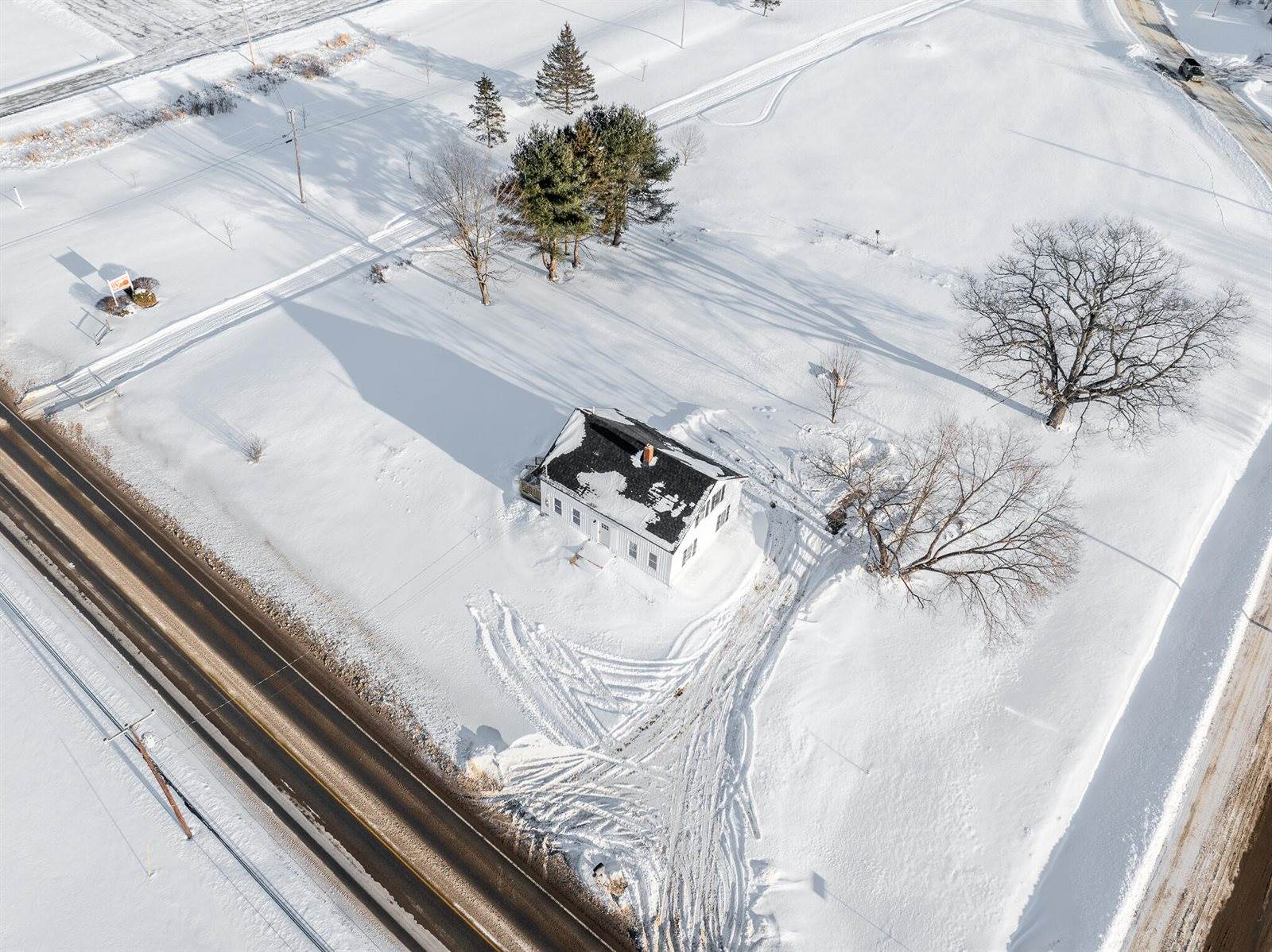 139 Billings Road, Hermon, ME 04401