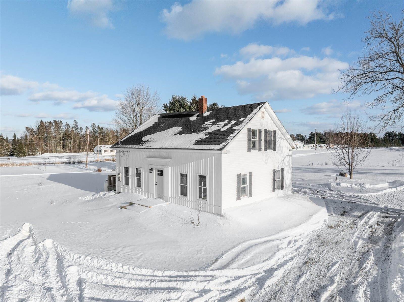 139 Billings Road, Hermon, ME 04401