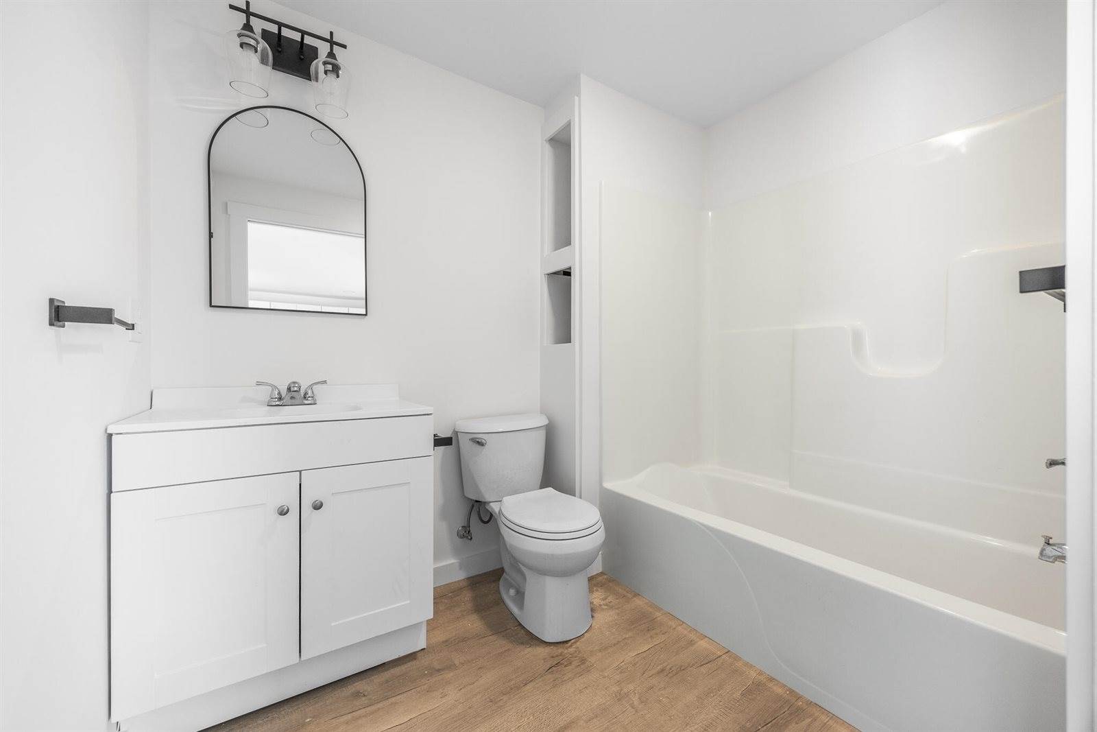 139 Billings Road, Hermon, ME 04401