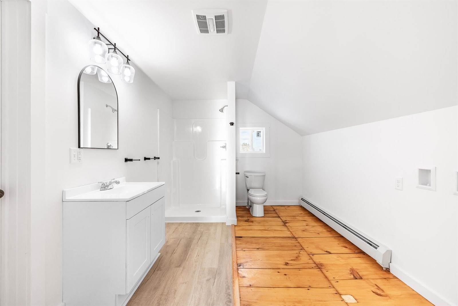 139 Billings Road, Hermon, ME 04401